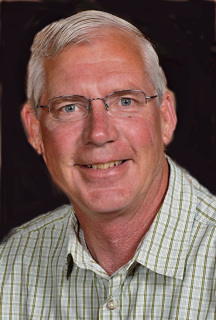 Brad Elliot Manuel Profile Photo