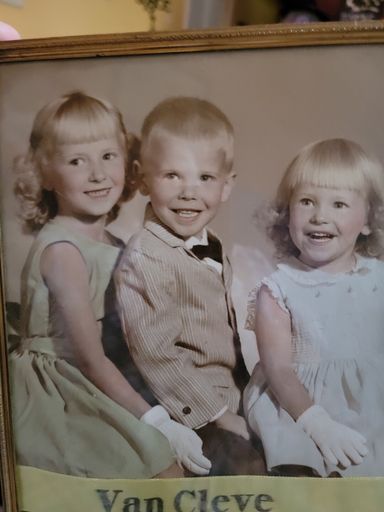 Patricia "Pat" Snodgrass photo gallery thumbnail 5 of 185