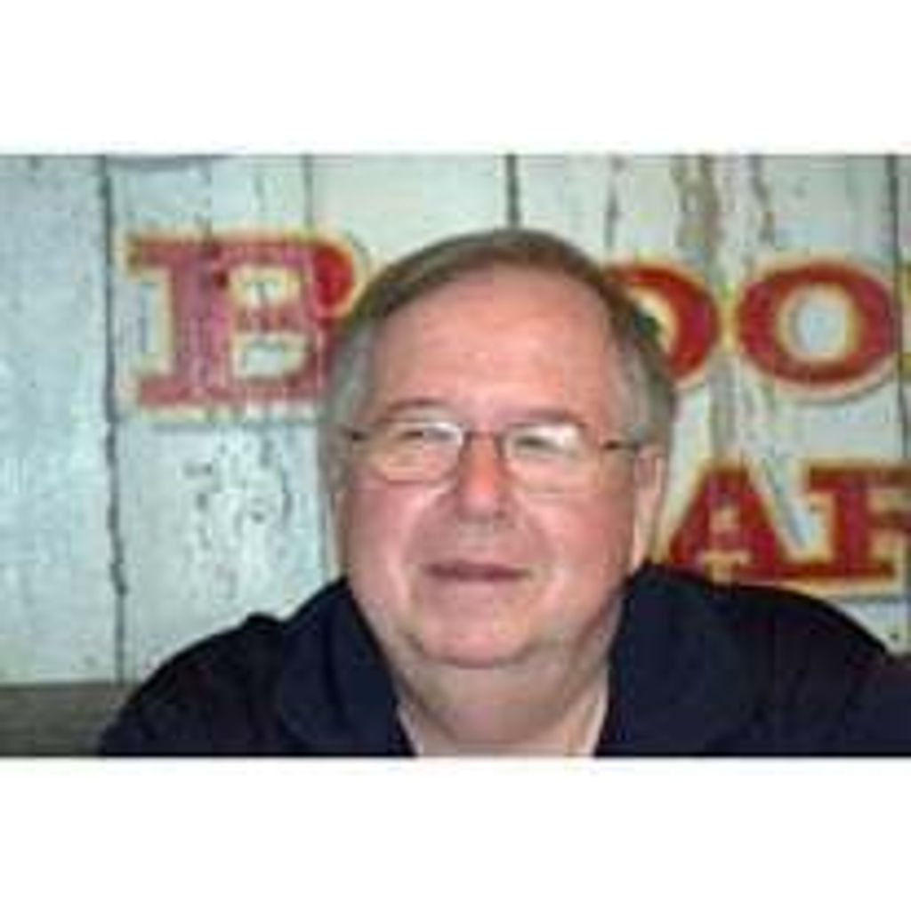 Robert W. Llewellyn Jr. Profile Photo