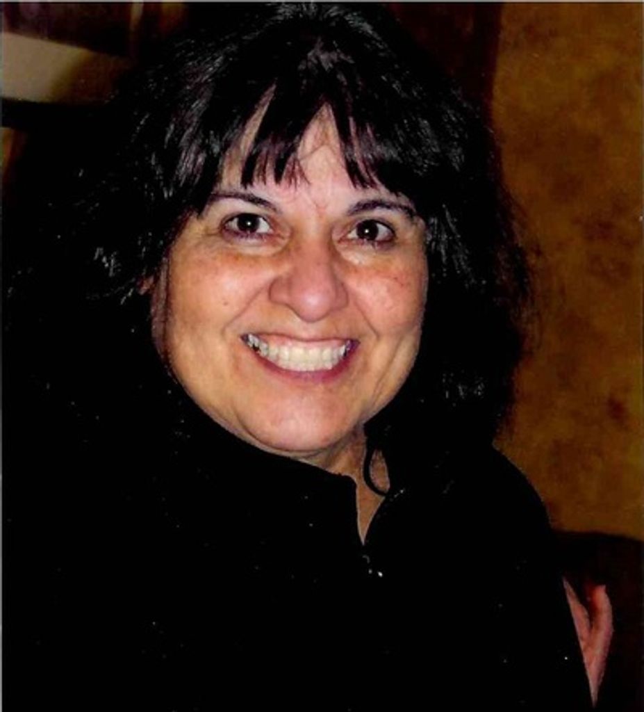 Anna Apodaca-Davila Profile Photo