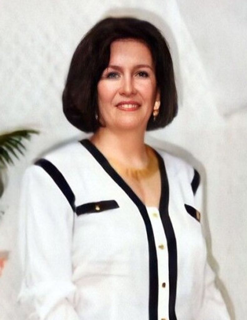 Carmen "Yoly" (Candelaria)  Files