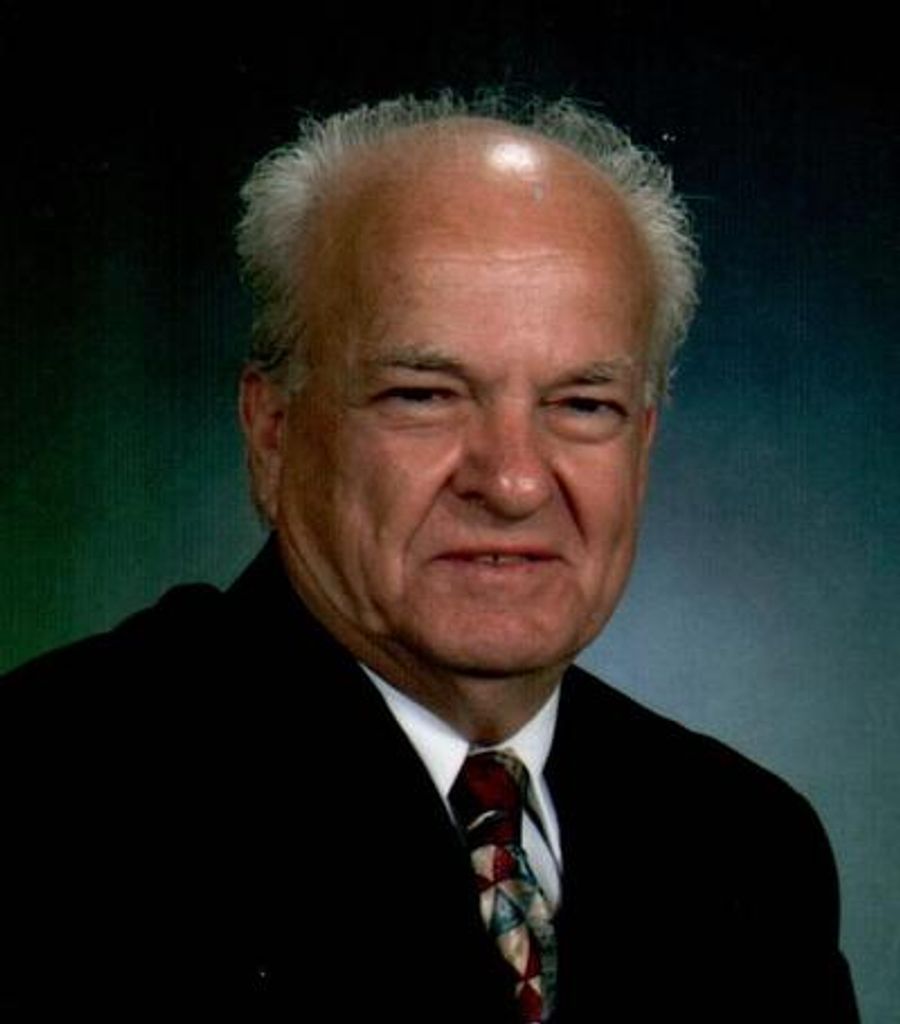 Carlton Linwood Chestnut Profile Photo