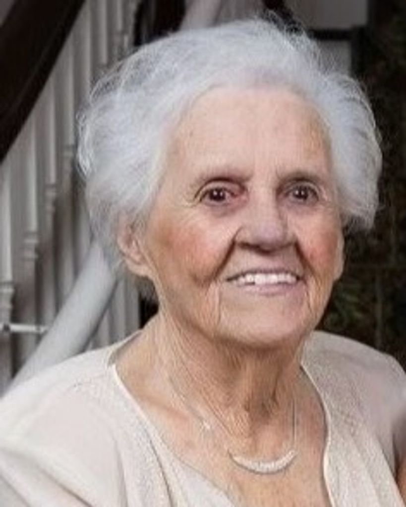 Claire Grant