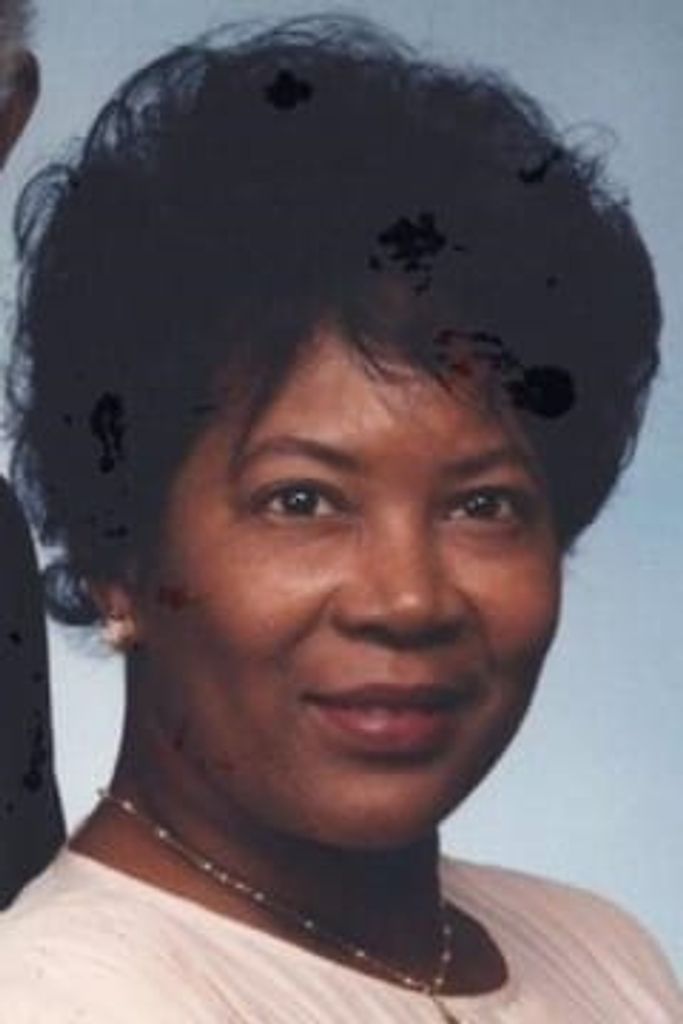 Lillie  Phillips