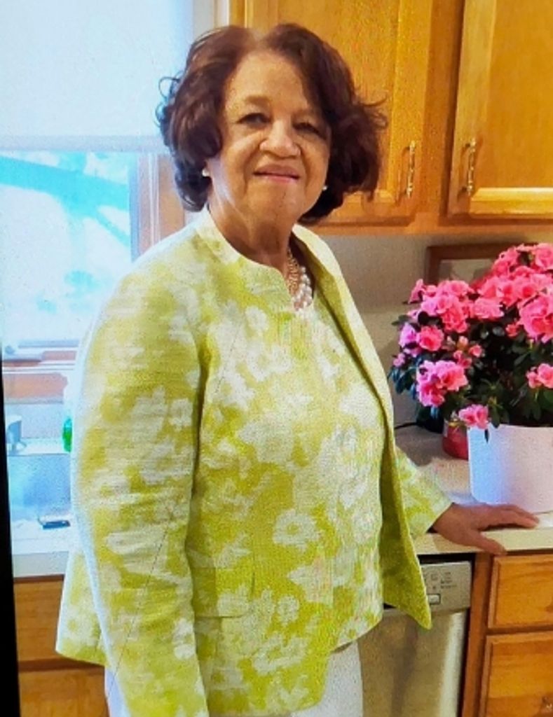 Eunice Mae Earl