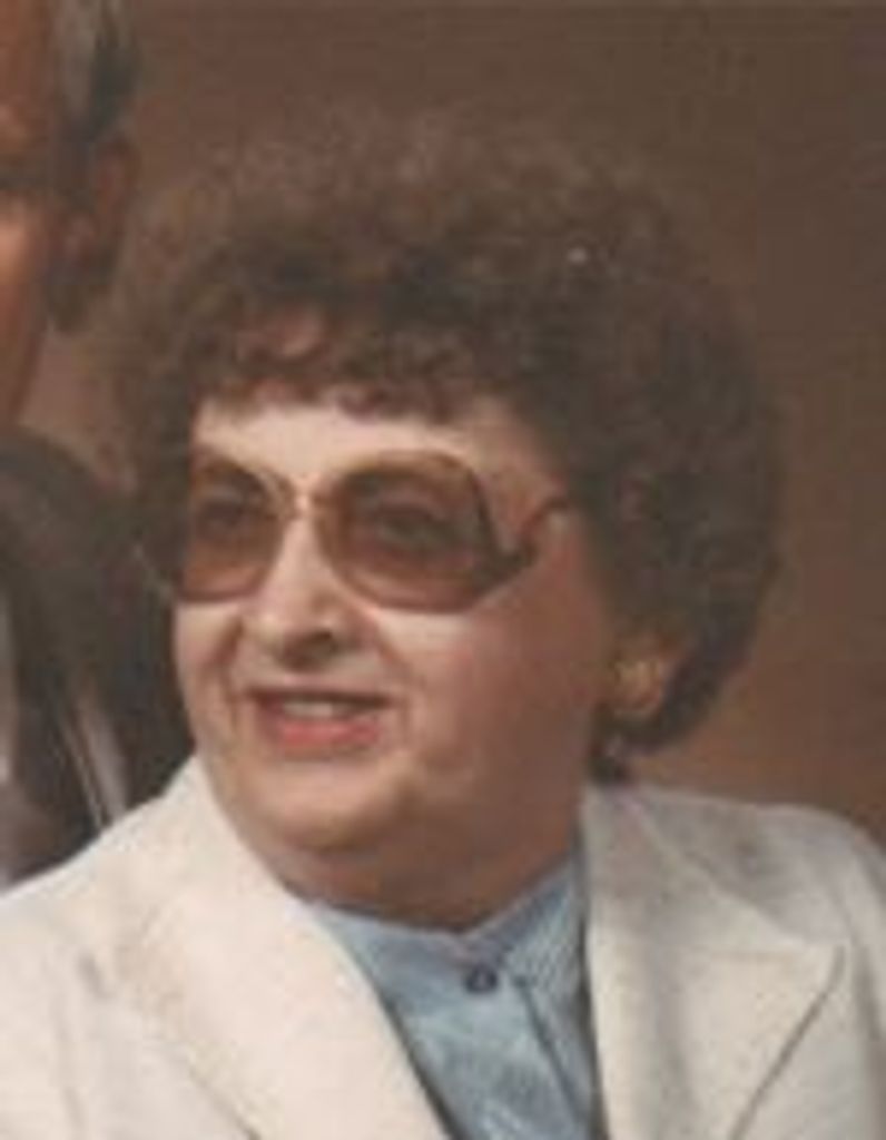 Lois E, Russo
