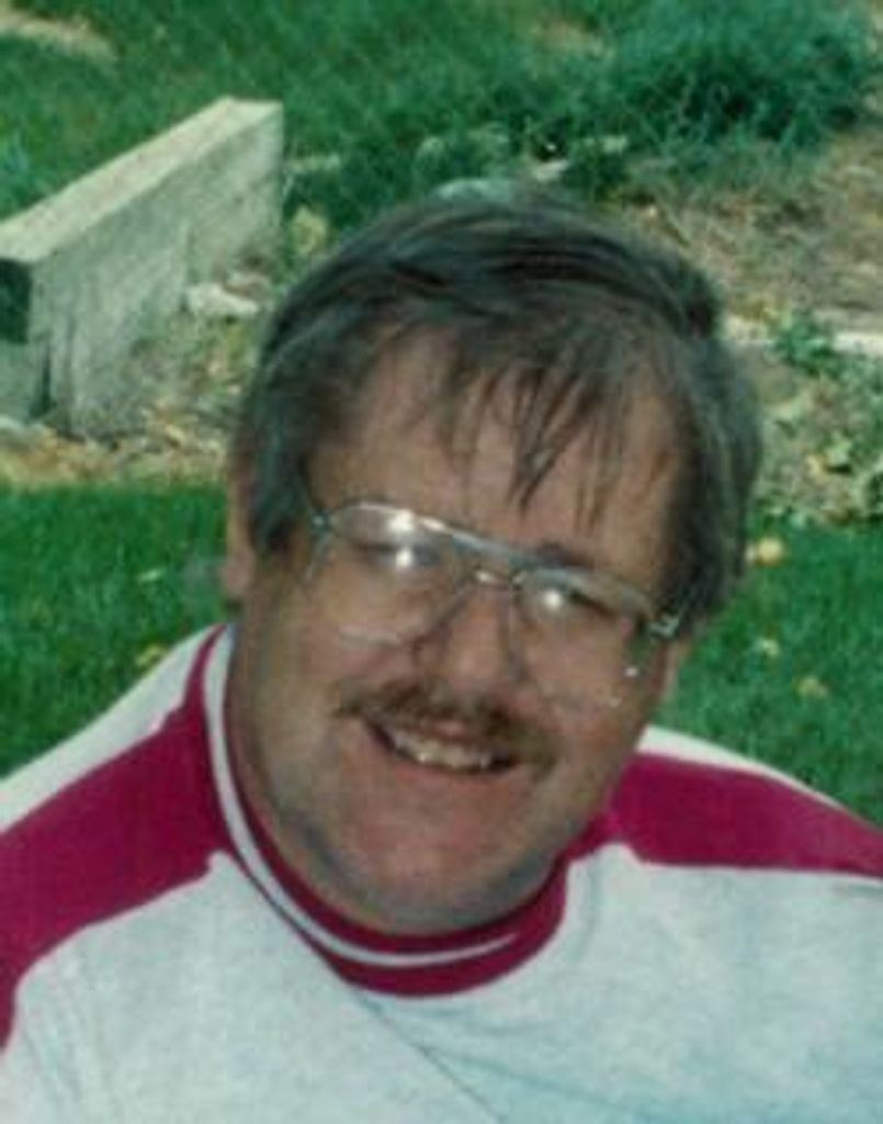 Dennis R Rowe