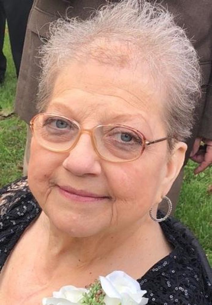 Johanna (Istik) Mandarino