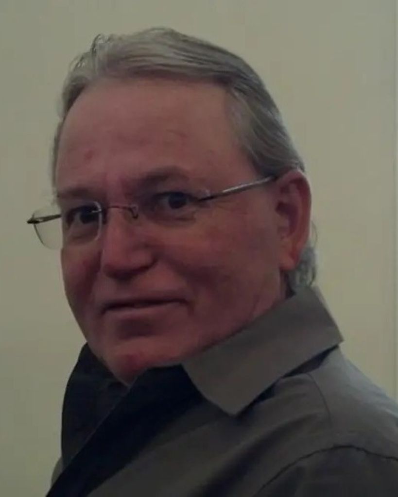 Robin Lewis Hobbs Profile Photo