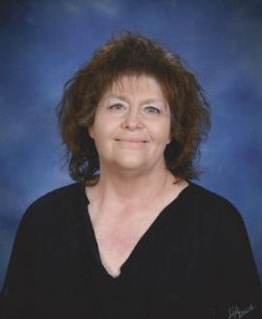 Vicky  Lynn Hamilton