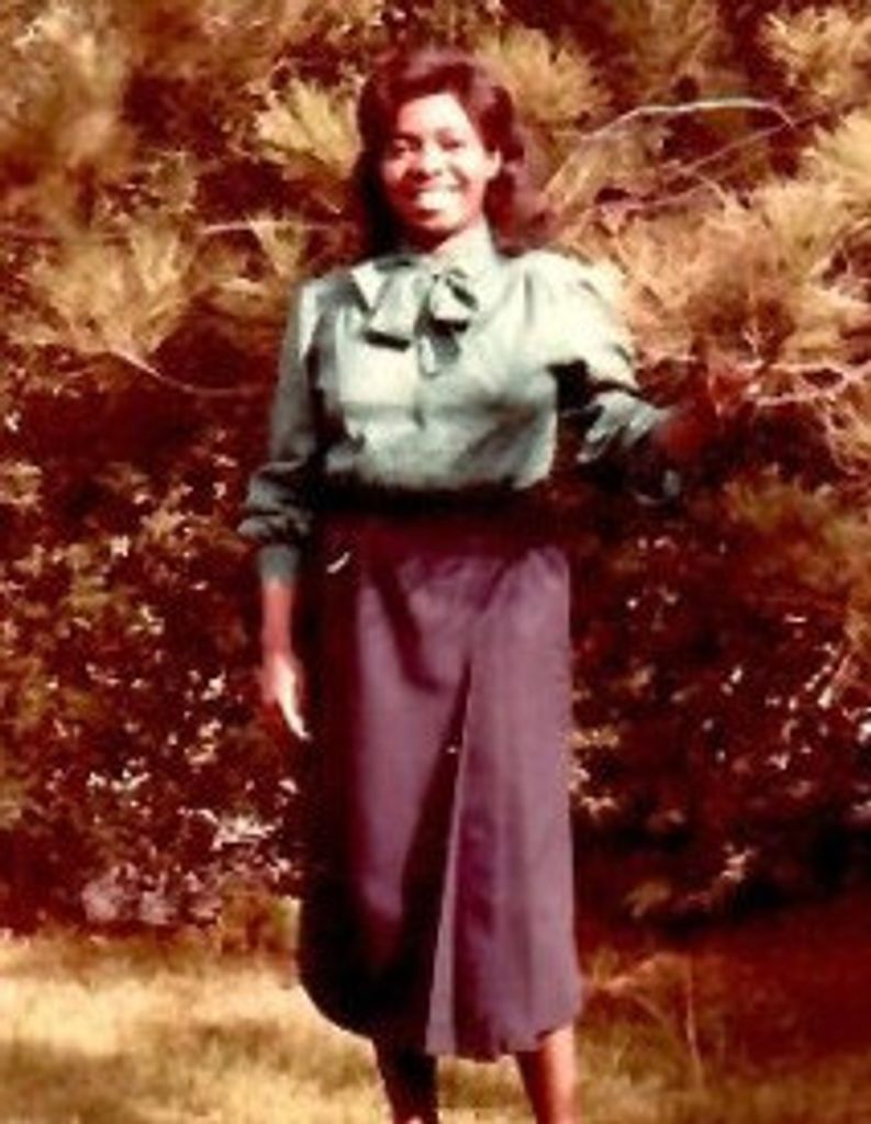 Dr. Mona M. (Dorsinville)  Dorsinville-Phanor