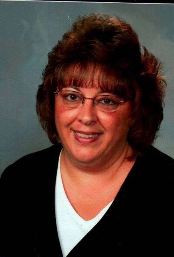 Donna Tomasiak Profile Photo