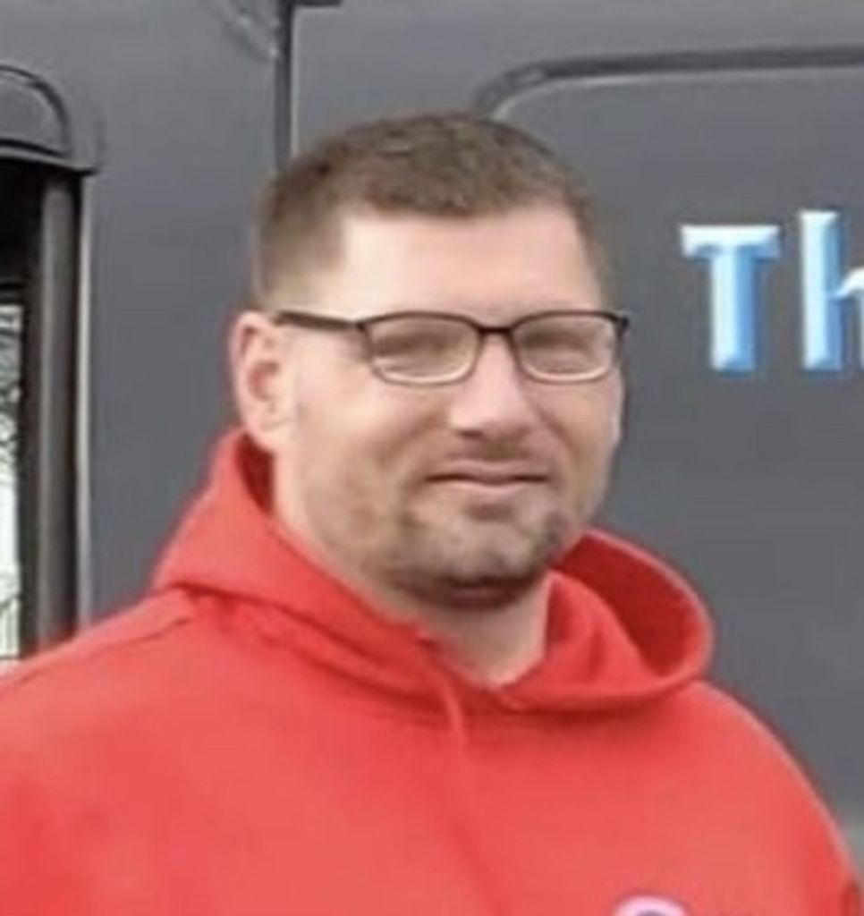 Adam James Farnum Profile Photo