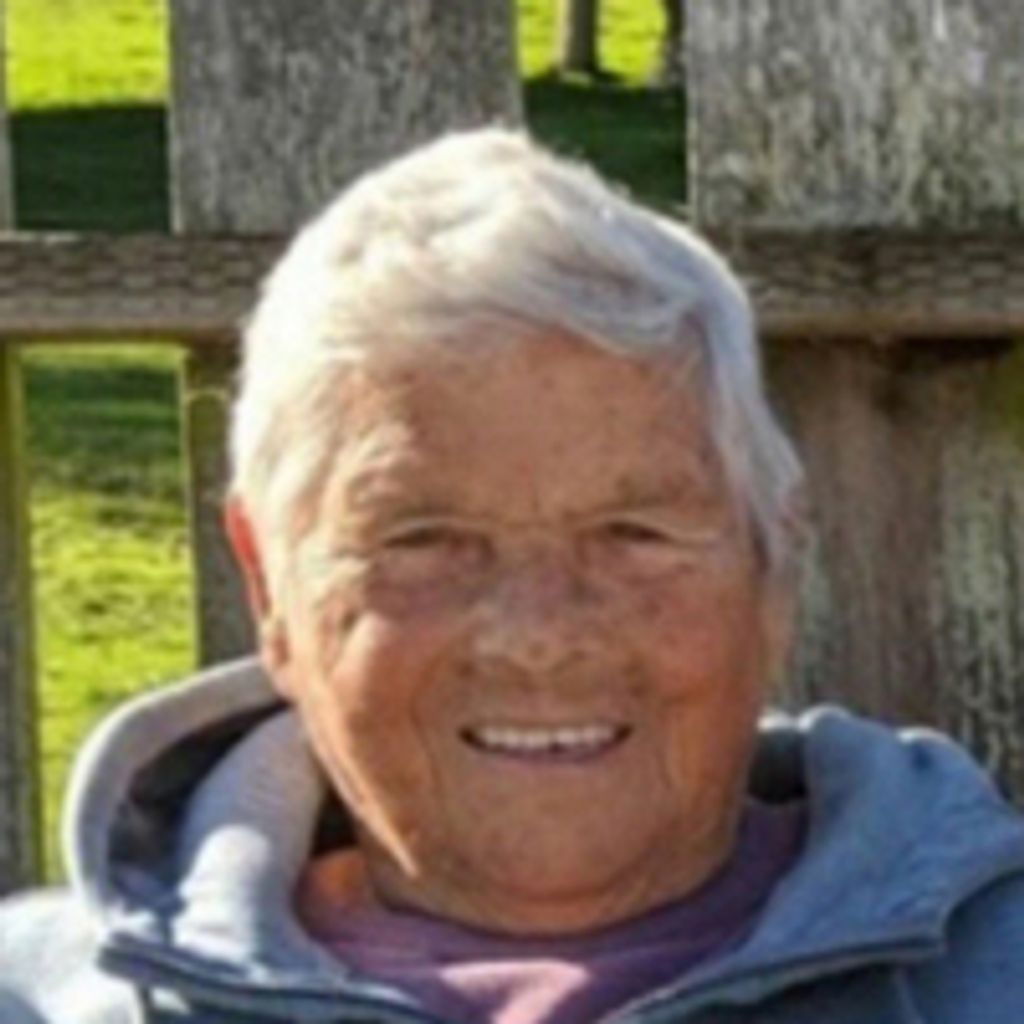 Linda  F. Tamba