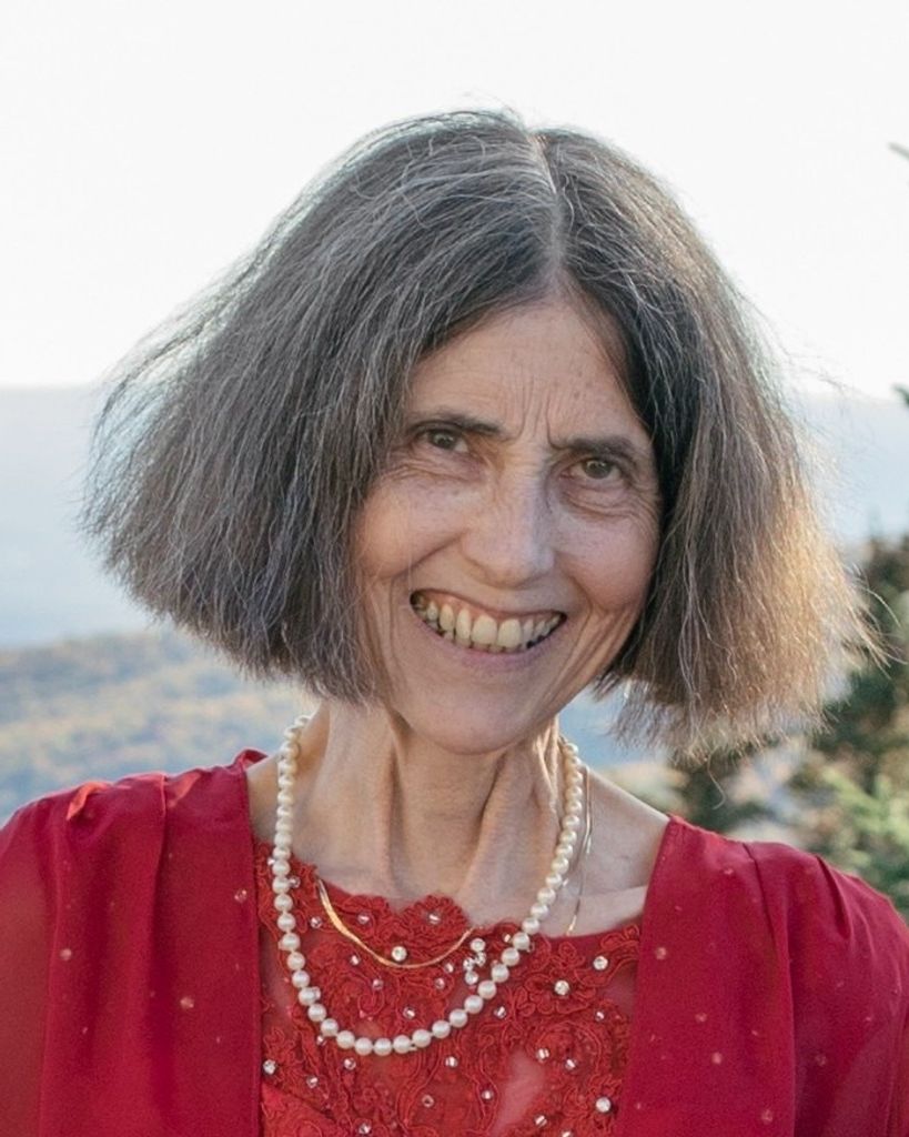 Lorena Alice Obrzut Profile Photo