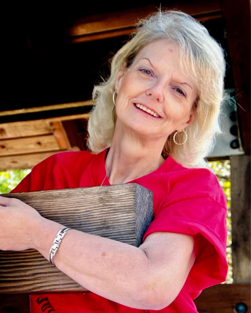 Norma Carol Arnold