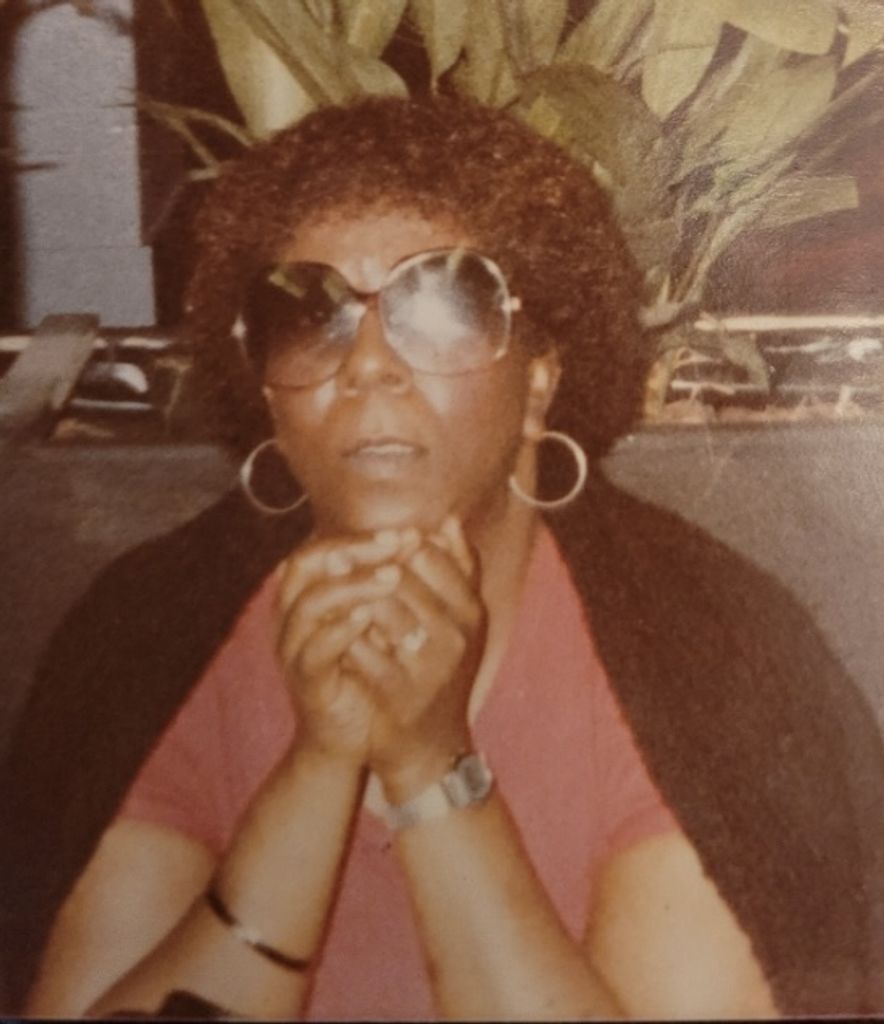 Joanne Lewis Profile Photo