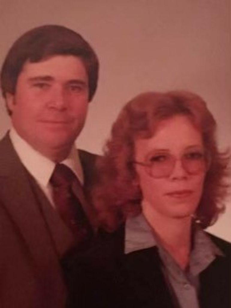 Linda A (Mixon)  Vaught Profile Photo