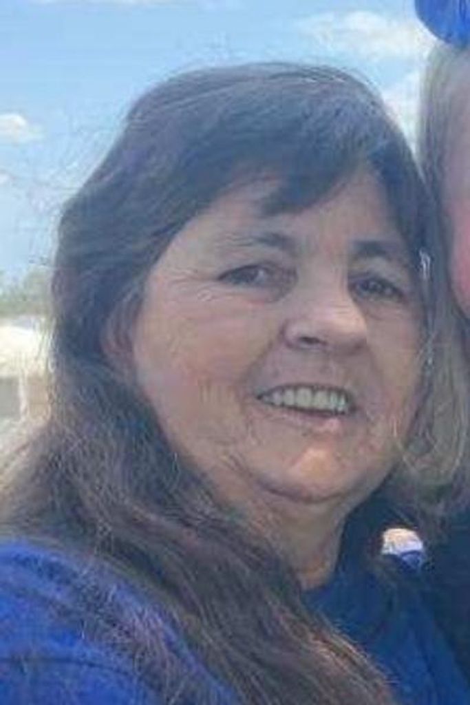 Vicki Crocker Smith Profile Photo