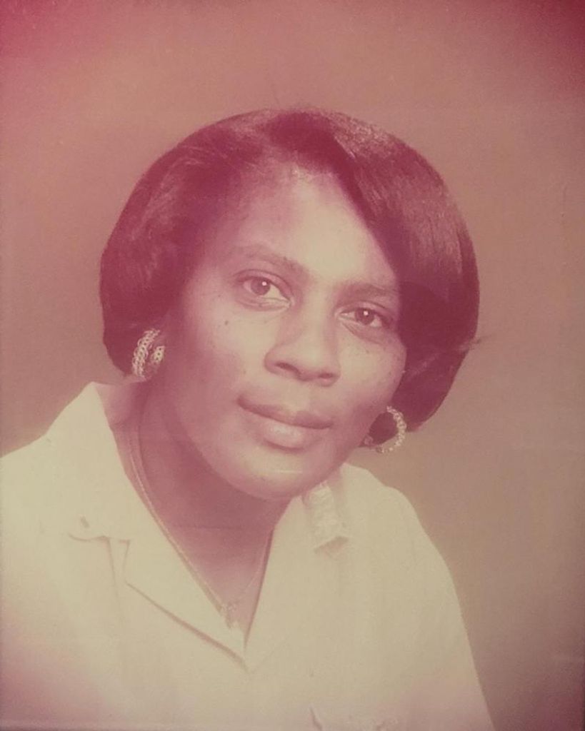 Ms. Louise Clayton