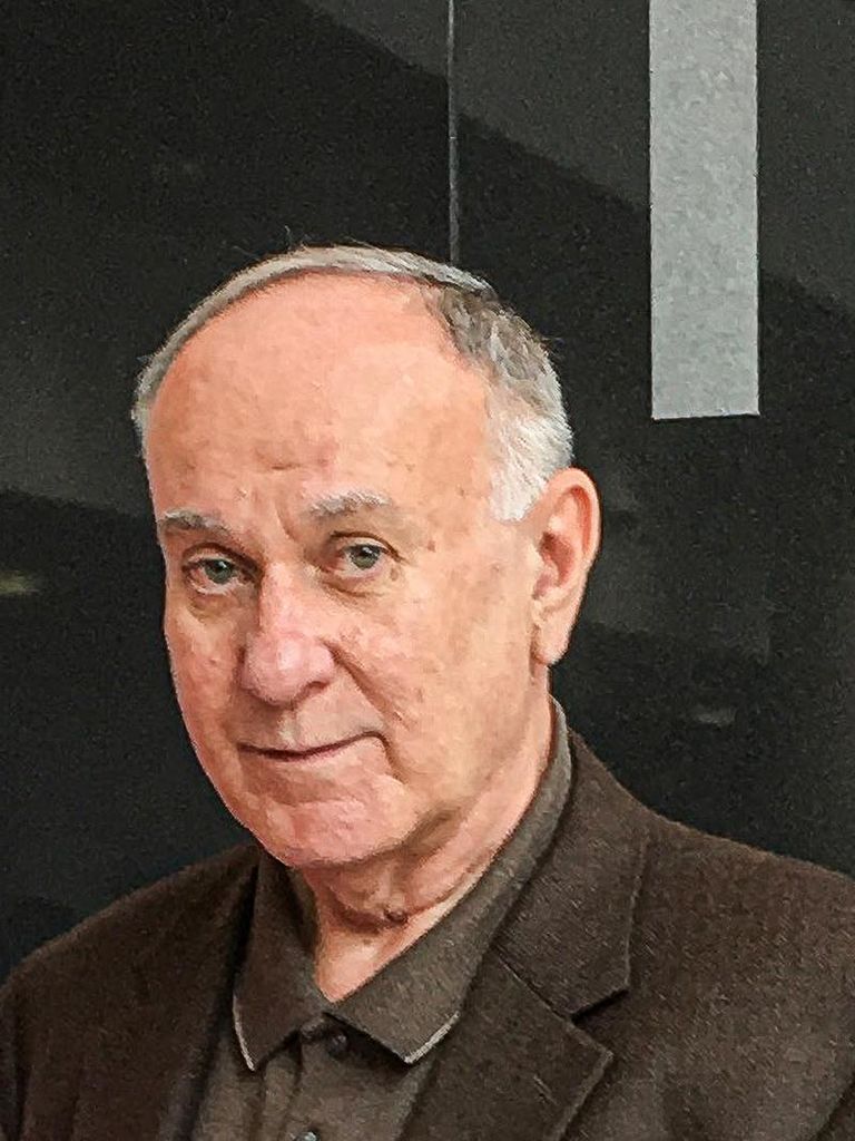 Robert W. Tarr