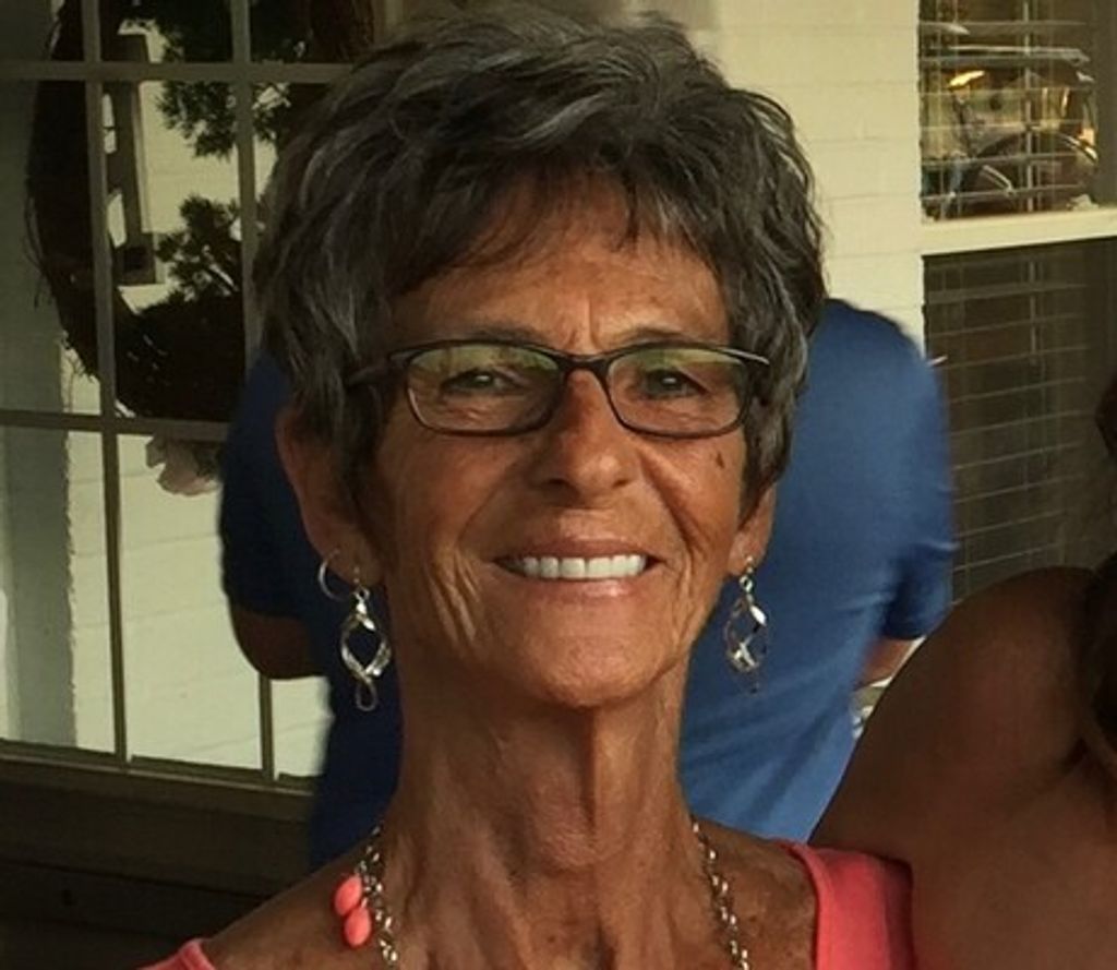 Carol Holt Sutherland Profile Photo