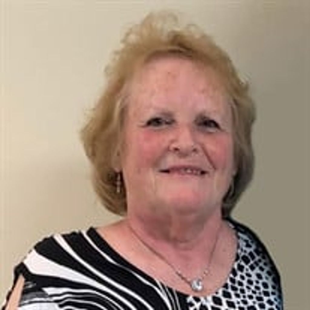 Bernadette "Bernie" Lowe