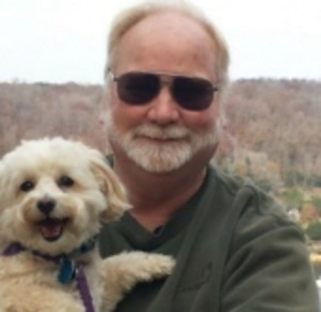 Tom E. Baumann