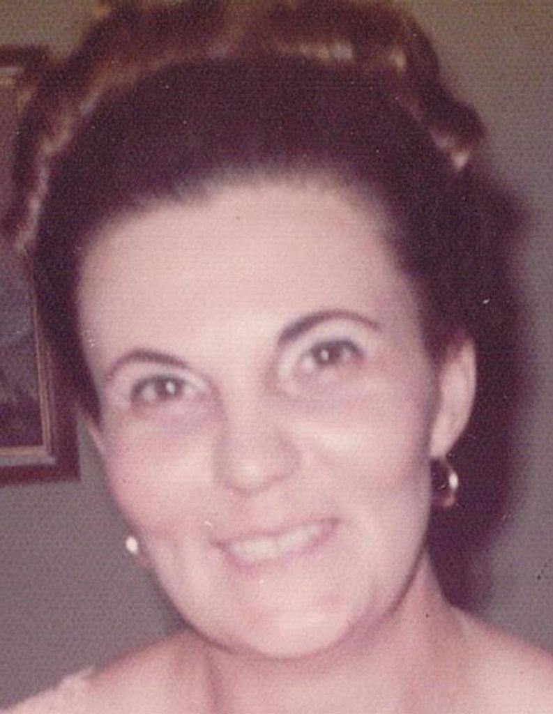 Leah J. Kaniclides