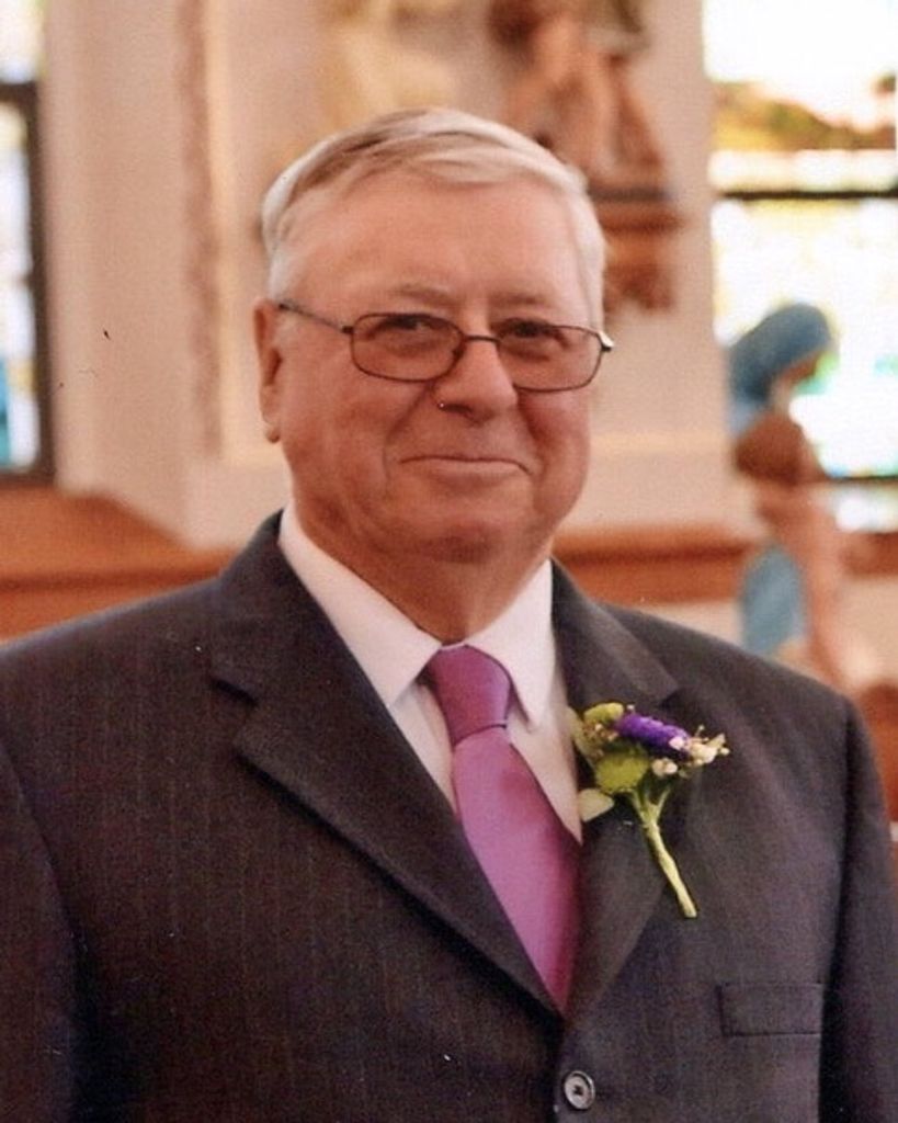 Lyle Michael Schuetz
