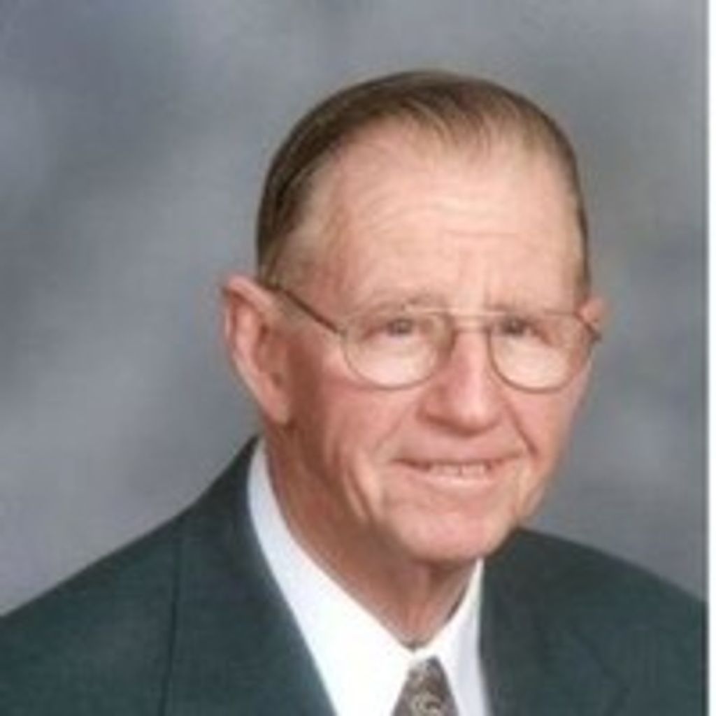 Clarence B Tuente
