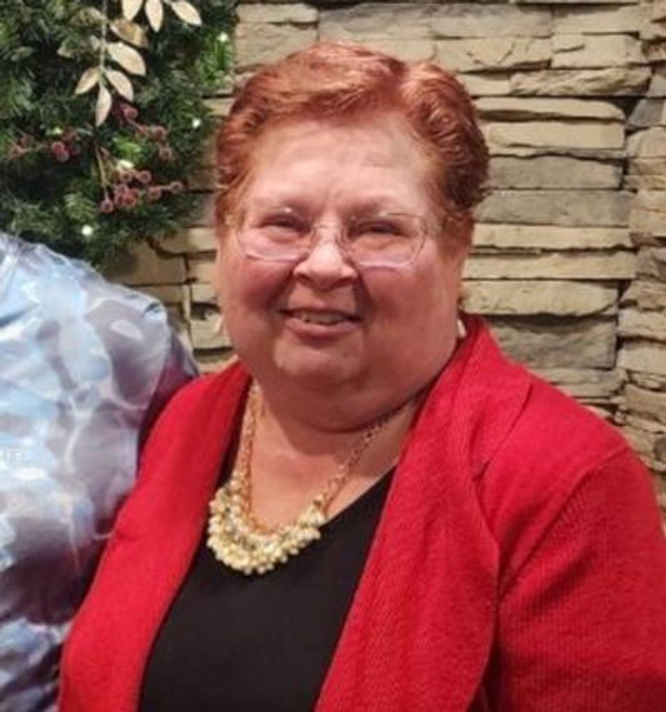 Julie Ann Devericks Profile Photo