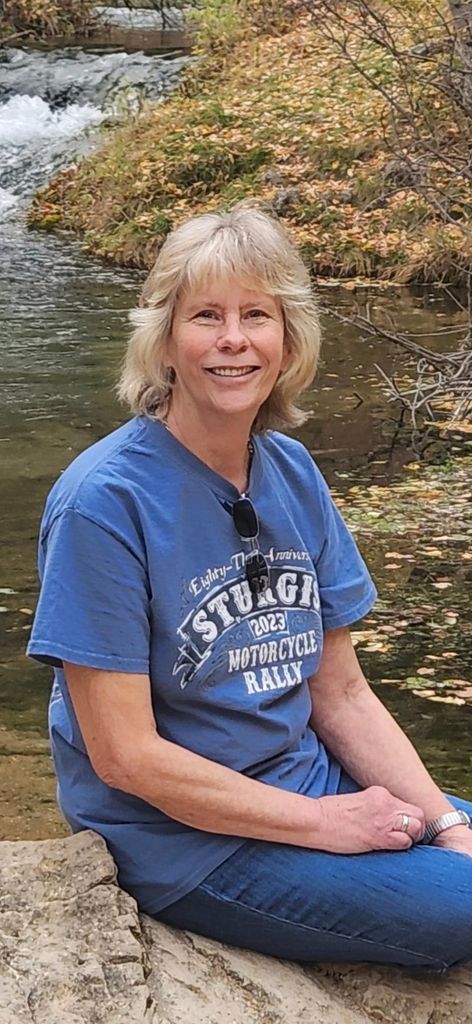 Kim Ione Melling Profile Photo