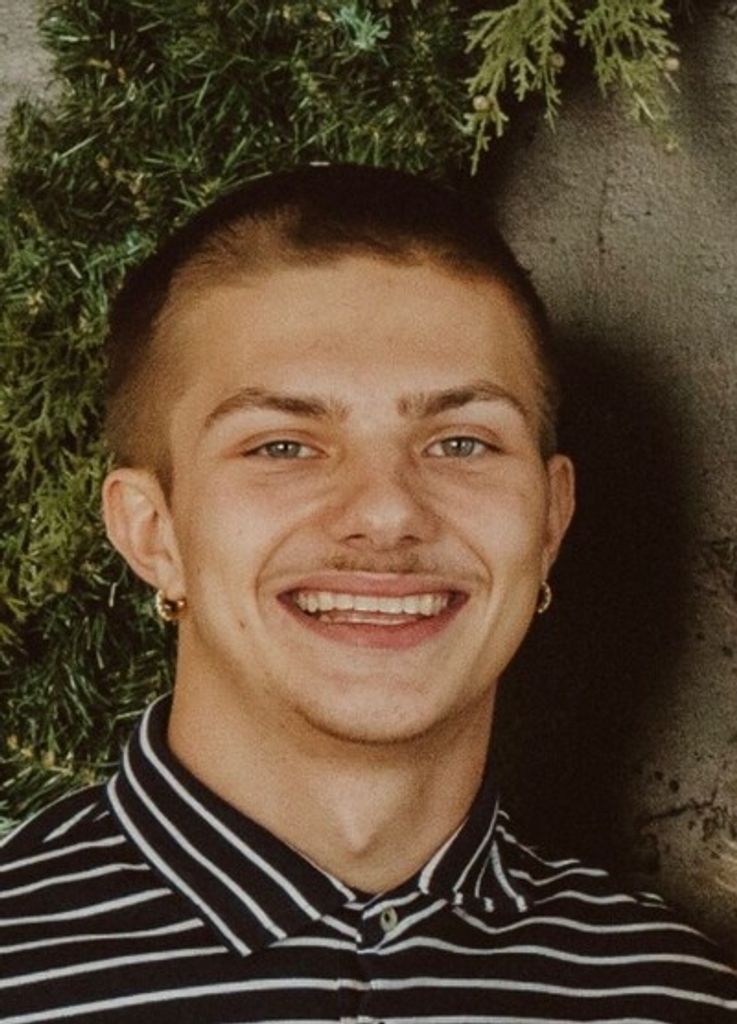 Carson Wylie Cantrell Profile Photo