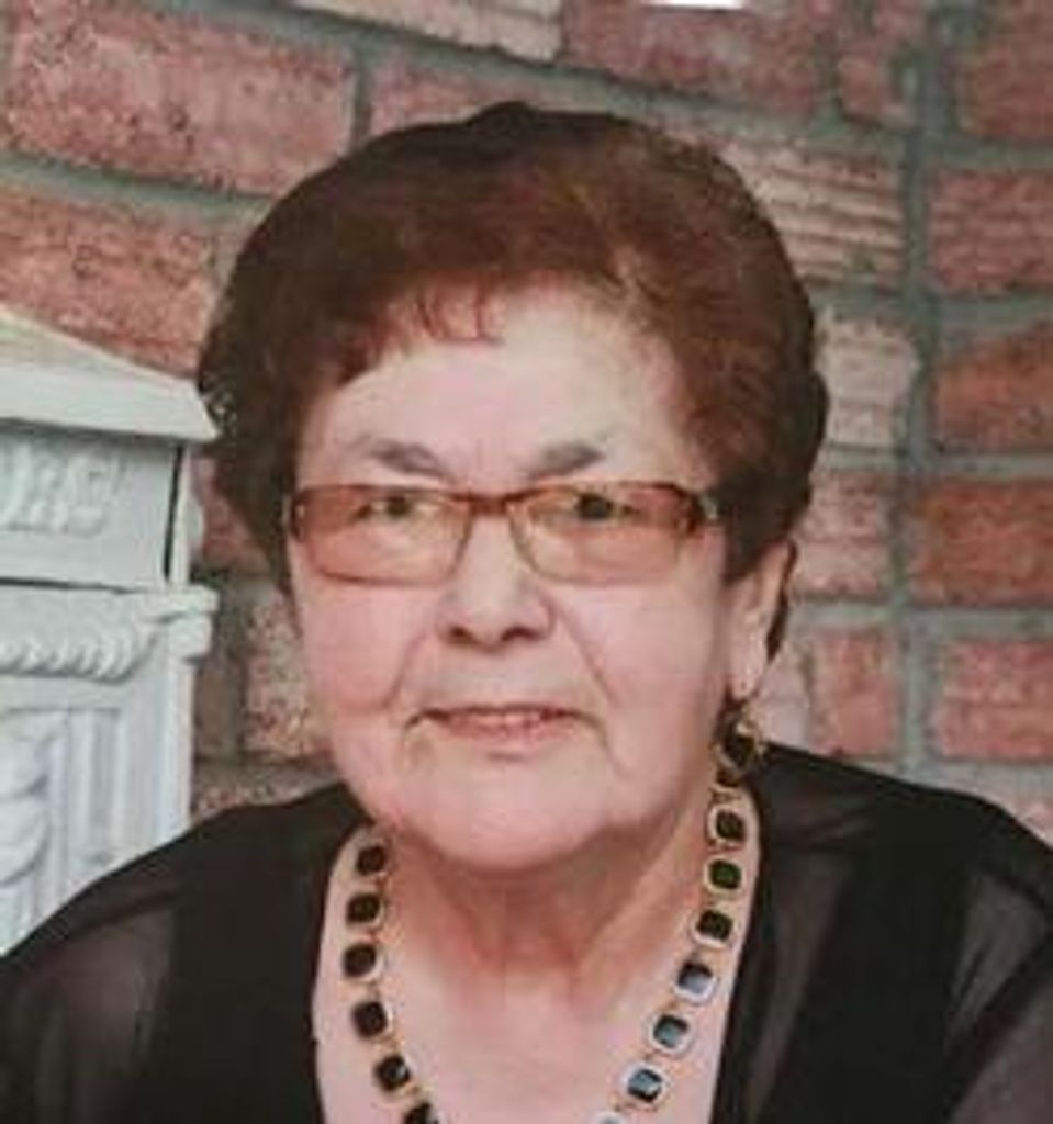 Leonor Viveiros