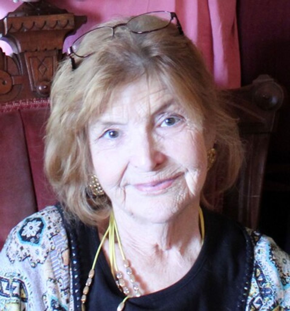 Constance Estelle Molay Profile Photo