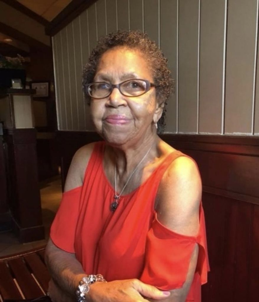 Vivian Yvonne Smith Profile Photo