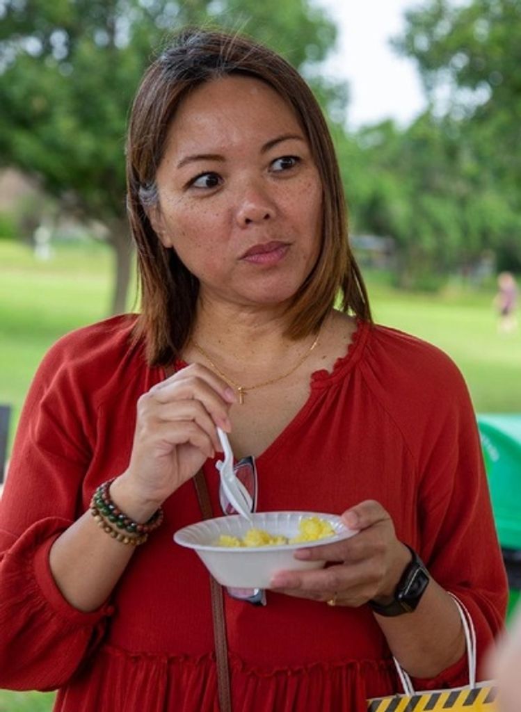 Trisha Thi Holsomback