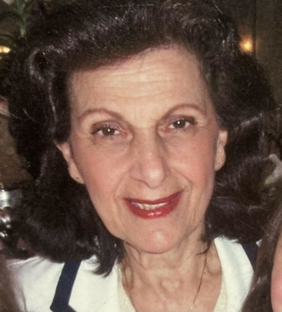 Jennie Leone