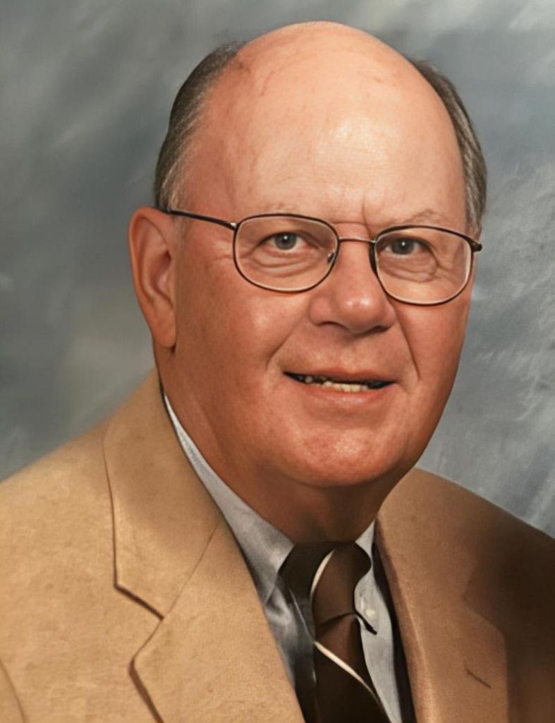 Robert L. Mcmahon Profile Photo