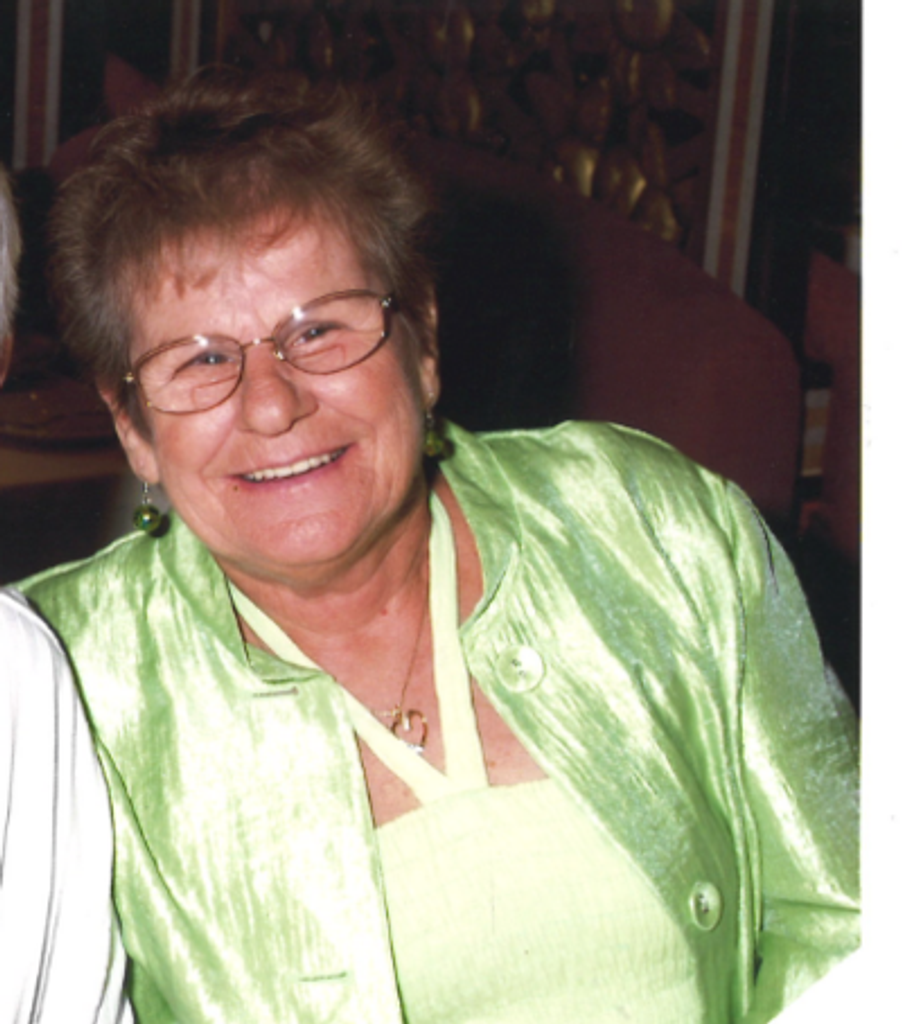 Shirley Knight Profile Photo