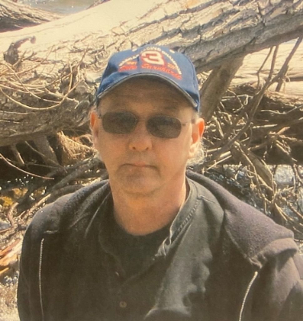 Robert T. "Bob" Mielcarek