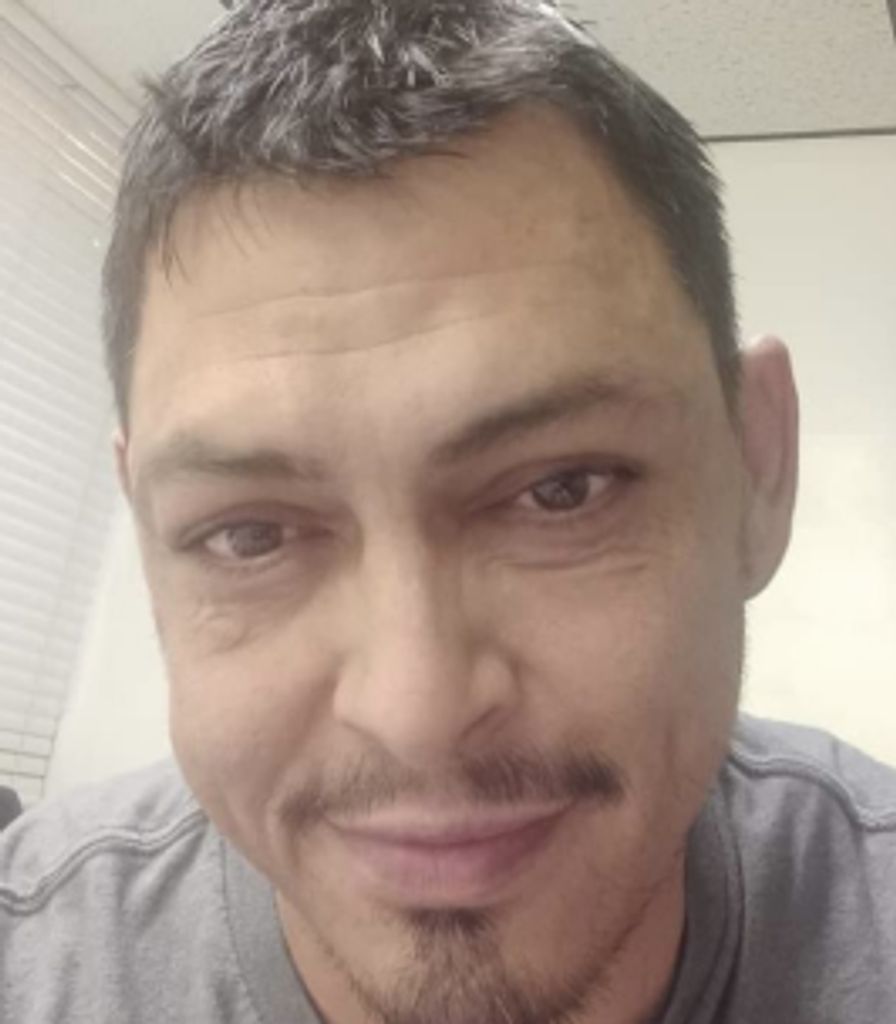 Vicente Estrada Profile Photo