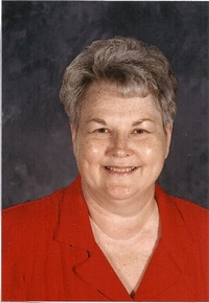 Saundra  K Saxton
