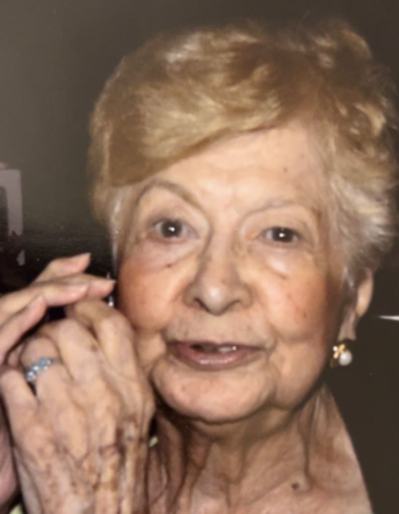 Aura Maria Rivera Profile Photo