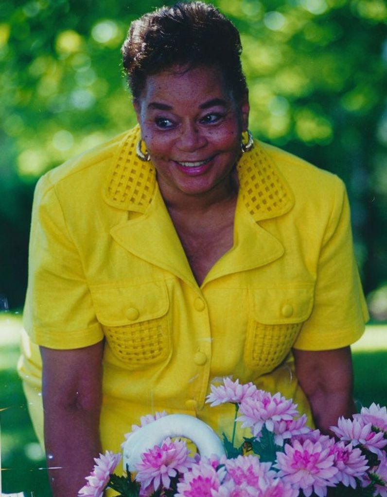 Alice Christmas Evans Profile Photo