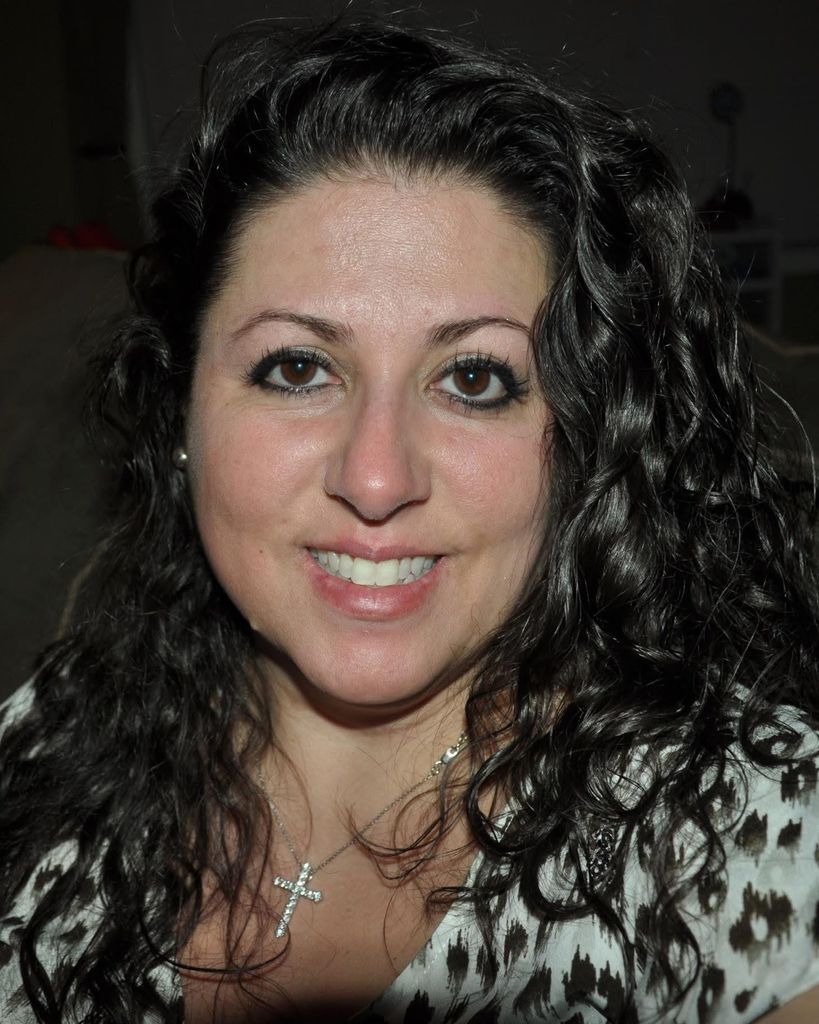 Suzie Melo Tavares Profile Photo