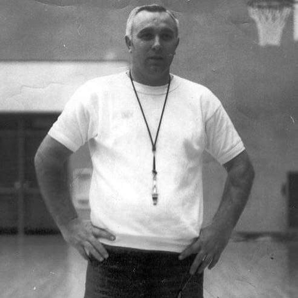 Robert Eugene "Bob" Groomer