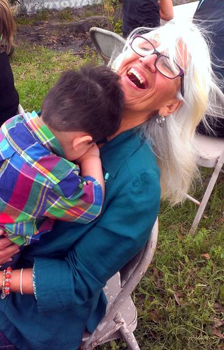Yolanda C. Gonzalez photo gallery thumbnail 200 of 357