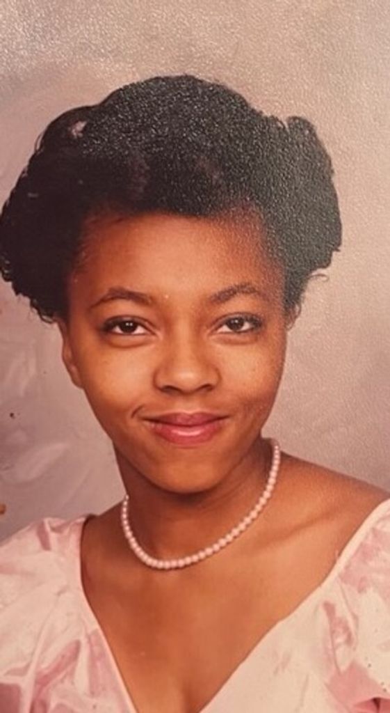 Ester Hopgood Profile Photo